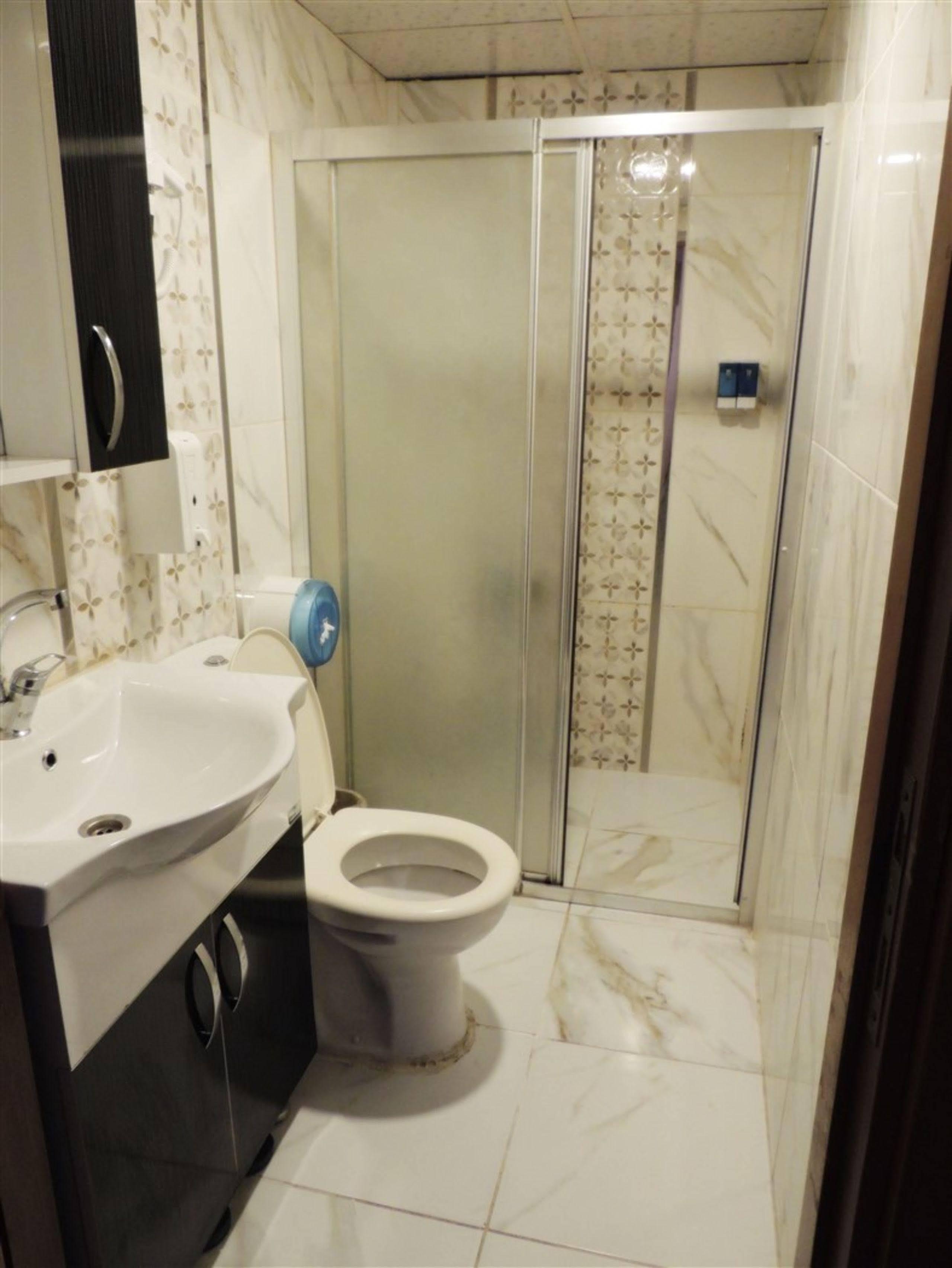 Adana Saray Hotel Eksteriør billede
