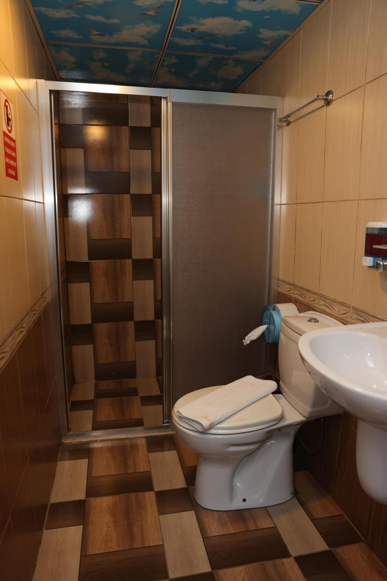 Adana Saray Hotel Eksteriør billede